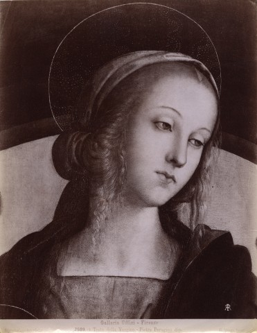 Brogi — Galleria Uffizi - Firenze. Testa della Vergine - Pietro Perugino dip. — particolare